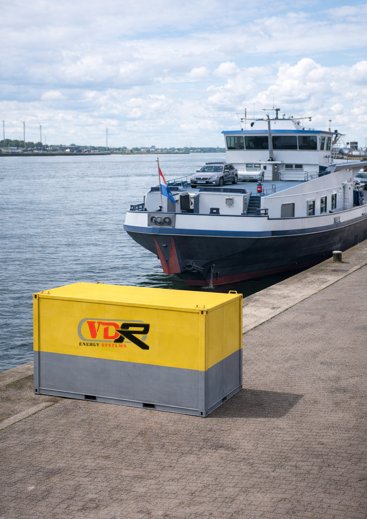 MPSS at a quayside with ferry